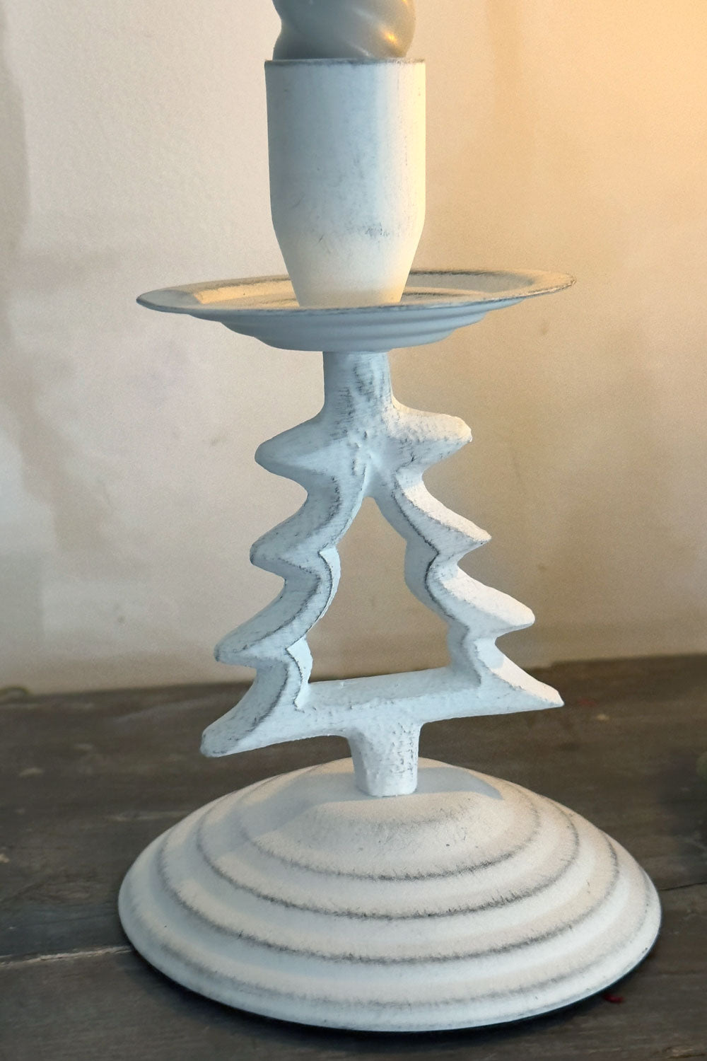 Detalle Candelabro De Hierro Blanco Árbol Cristina Oria 