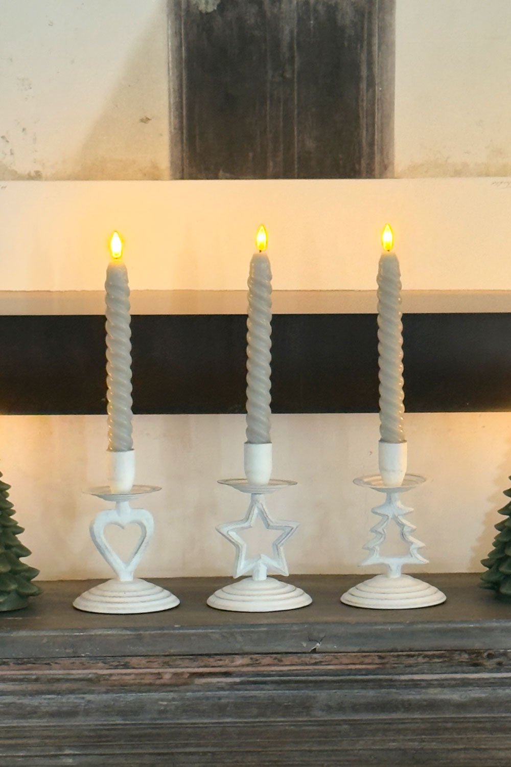 Detalle Candelabro De Hierro Blanco Cristina Oria 