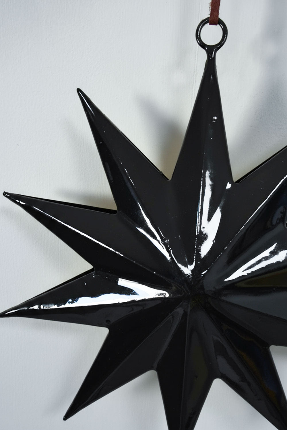 Décoration Étoile Métallique Noire Moyenne