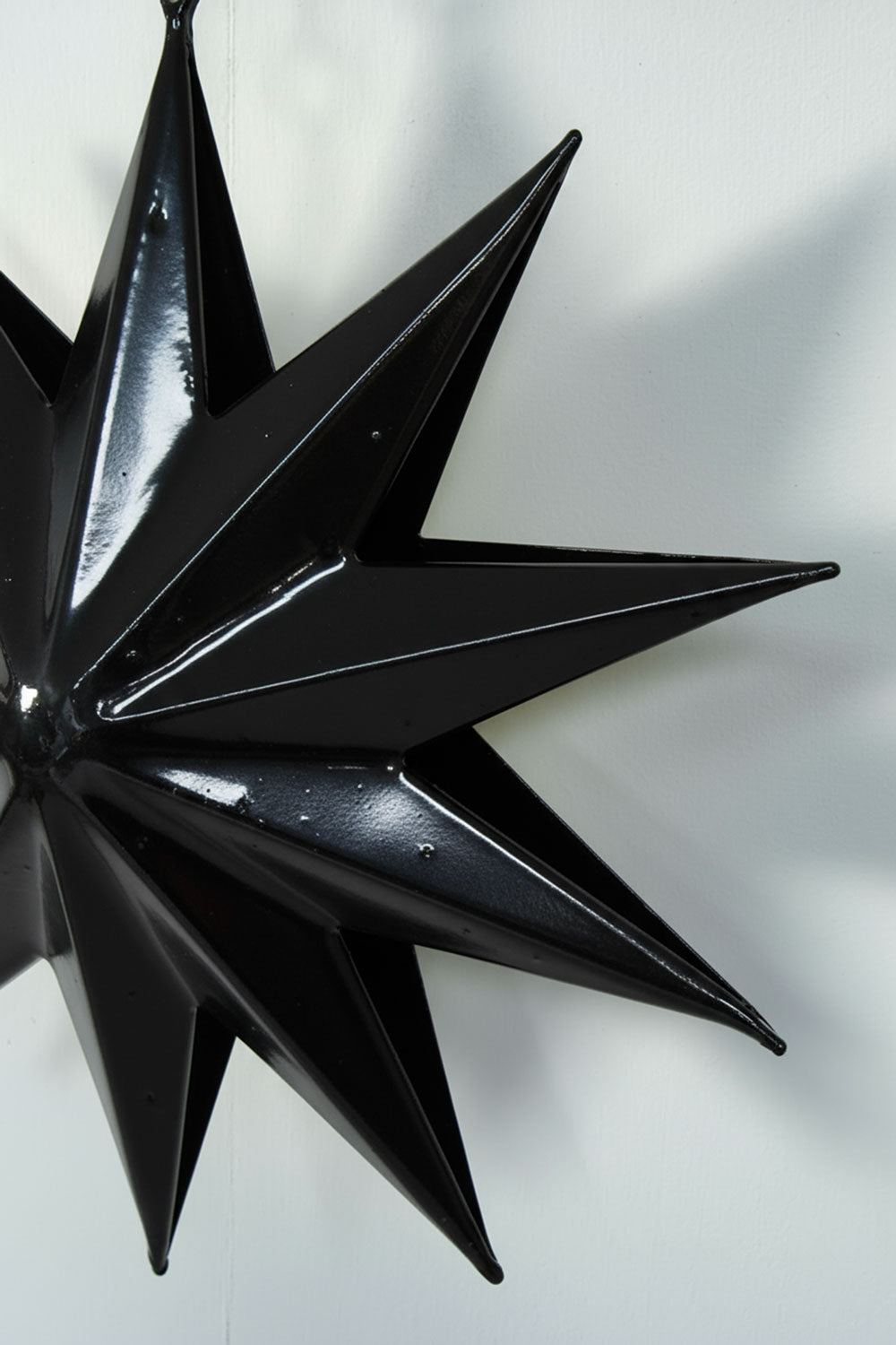 Décoration Étoile Métallique Noire Moyenne