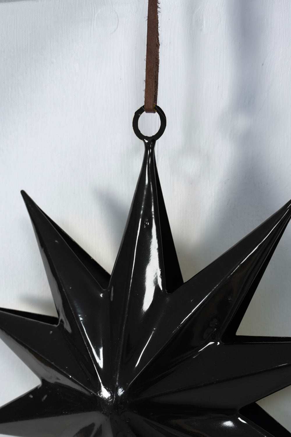 Décoration Étoile Métallique Noire Moyenne