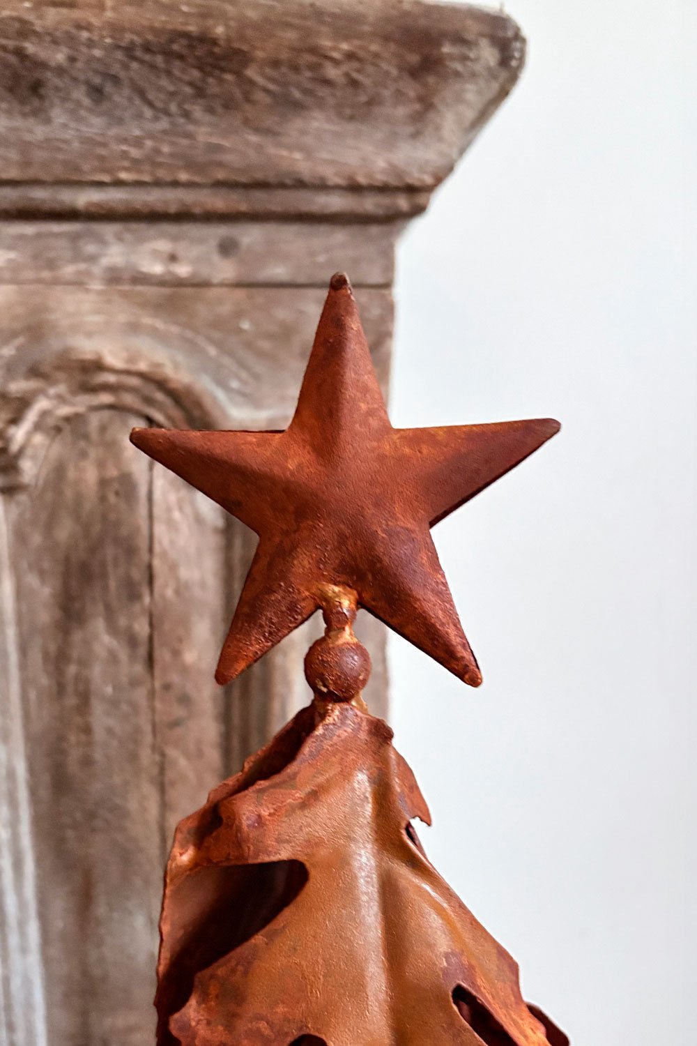 Detalle Estrella Árbol Decorativo De Metal Con Textura De Hojas Cristina Oria 