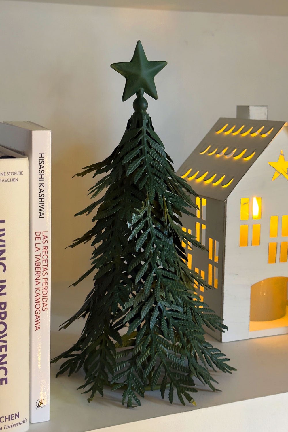 Árbol Decorativo De Metal Verde Con Textura De Hojas Cristina Oria