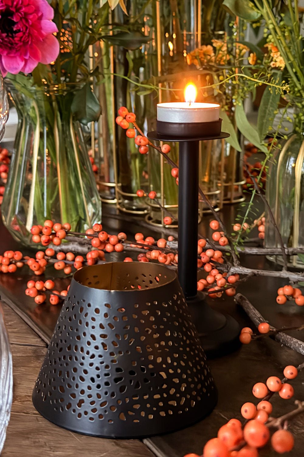 Detalle Desmontable Lámpara Para Vela Negra Y Dorada Cristina Oria 