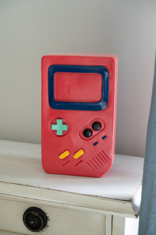 Hucha De Resina Con Diseño De Game Boy Roja Cristina Oria