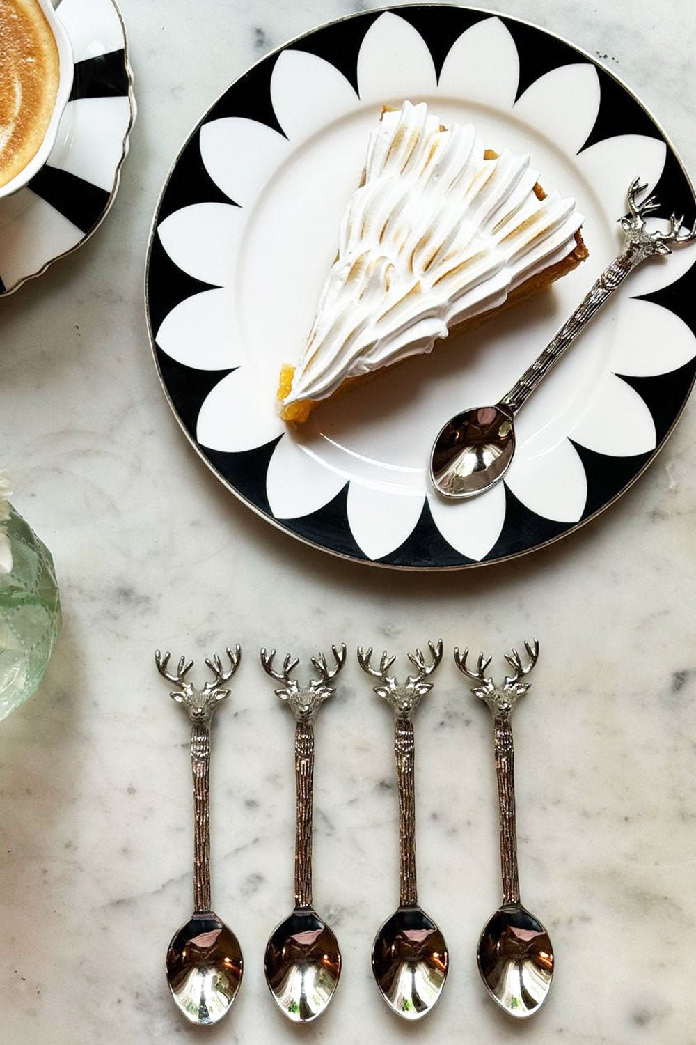 Set De 4 Cucharas Con Diseño De Ciervo
