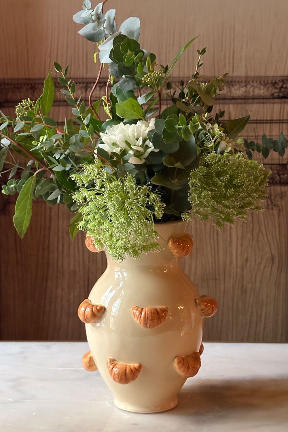 Vase en forme de croissant