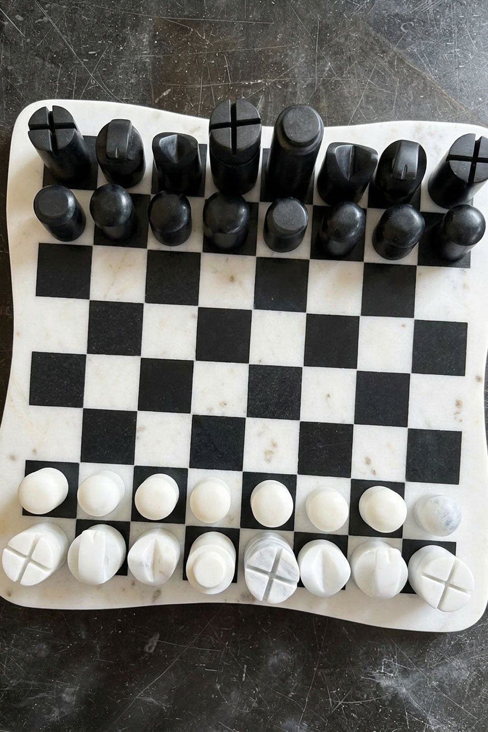 Ajedrez De Mármol Con Diseño Irregular Blanco Y Negro