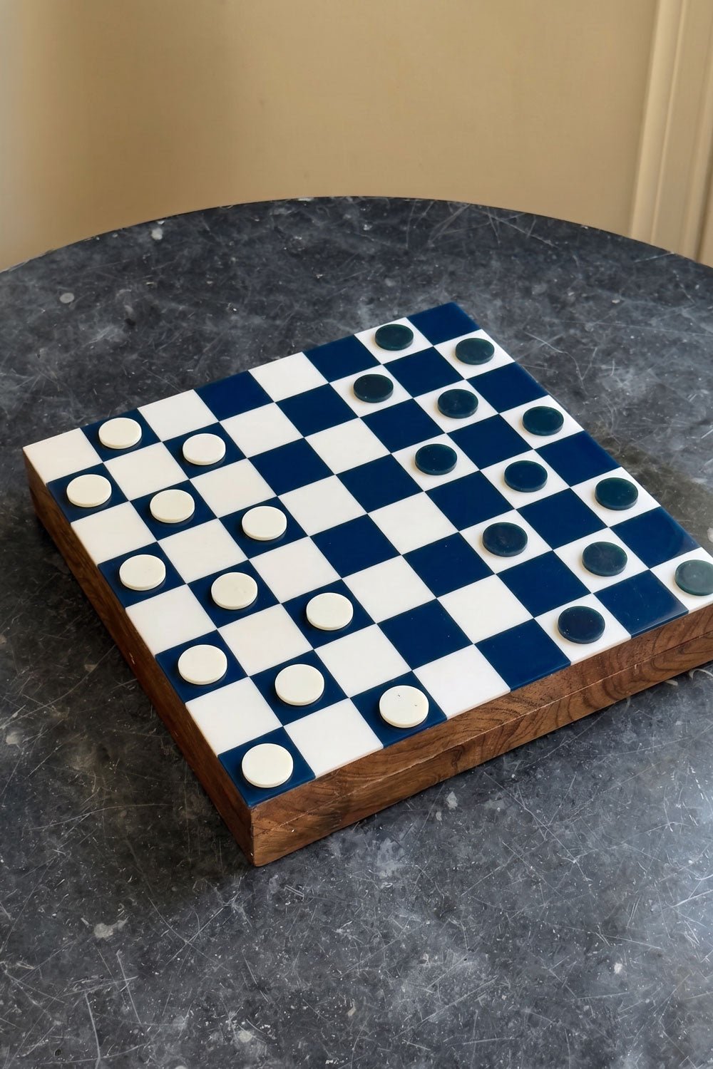 Damas De Madera Diseño Azul Marino Cristina Oria