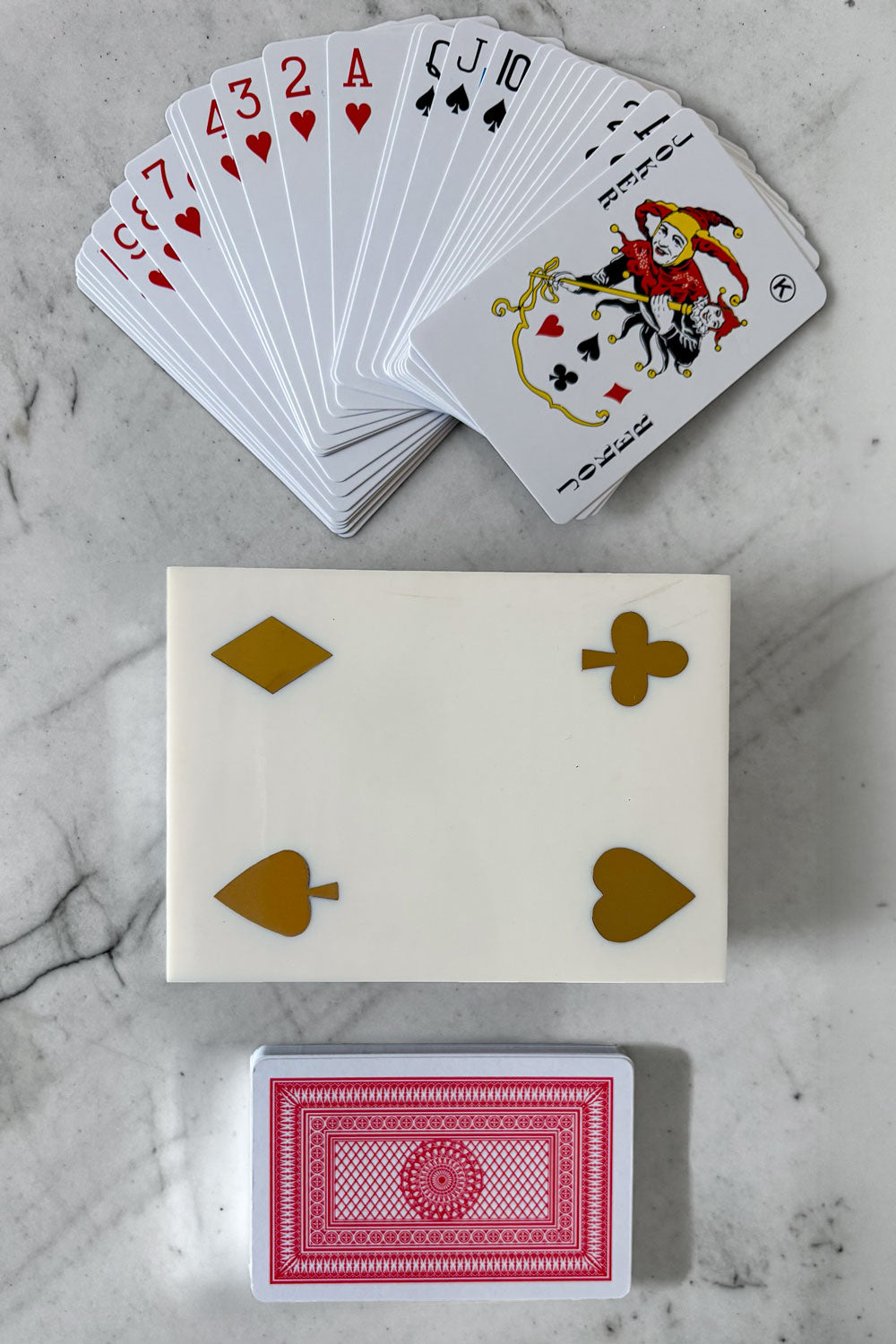 Juego De Cartas En Caja De Madera & Resina Blanca Cristina Oria 