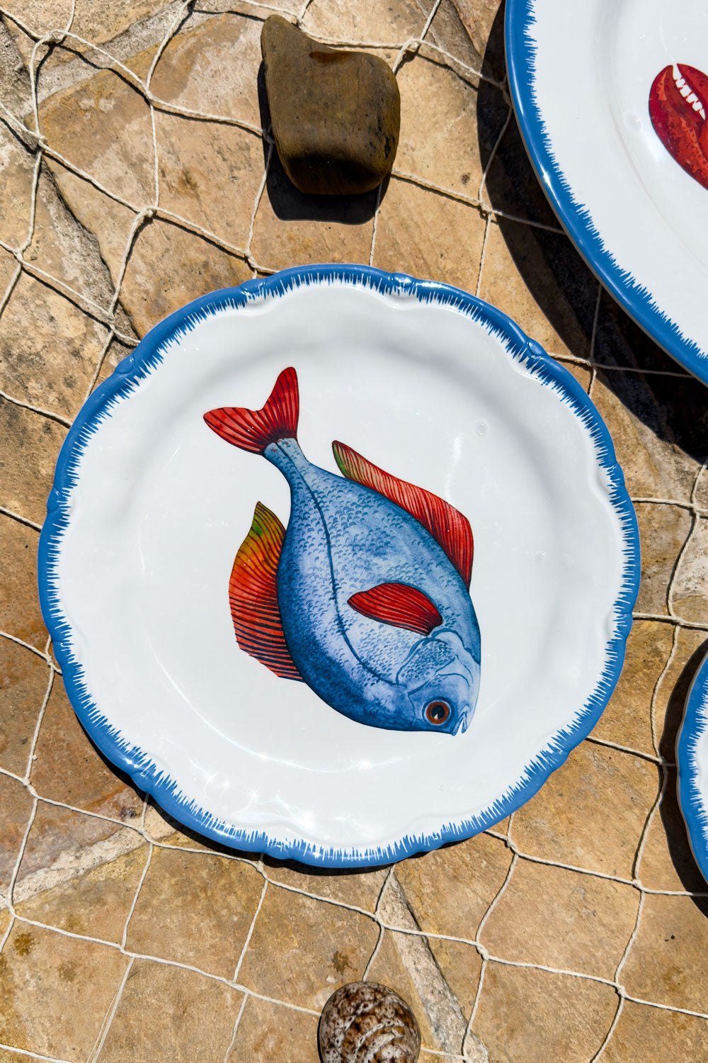 Detalles Plato Llano De Melamina Pez Azul Cristina Oria