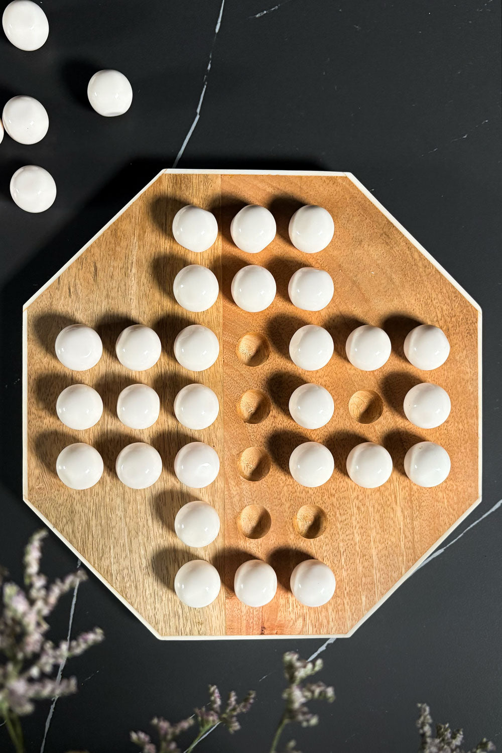 Juego Solitario De Madera Y Resina Cristina Oria