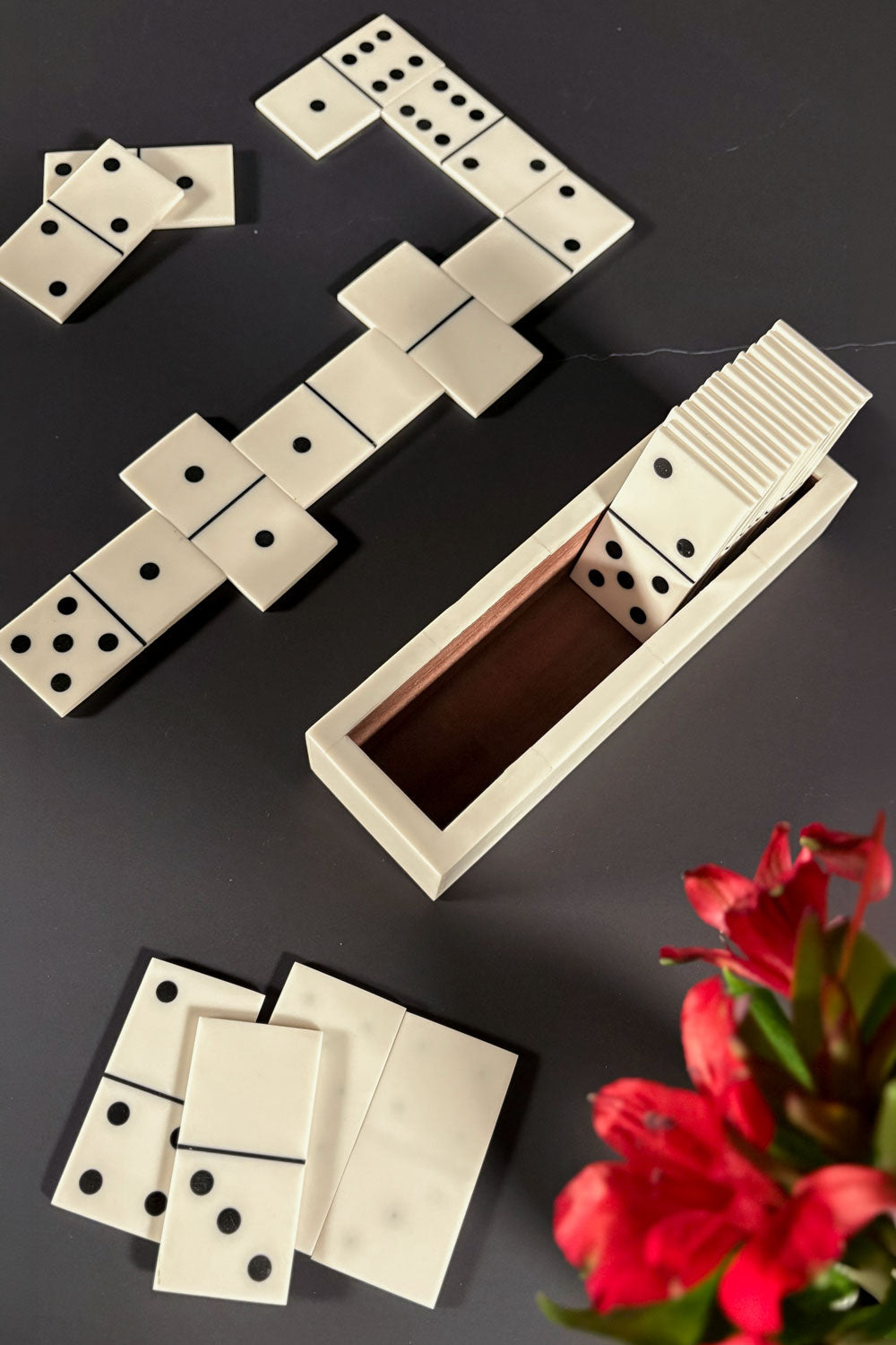 Juego de Dominó De Resina Blanca Cristina Oria