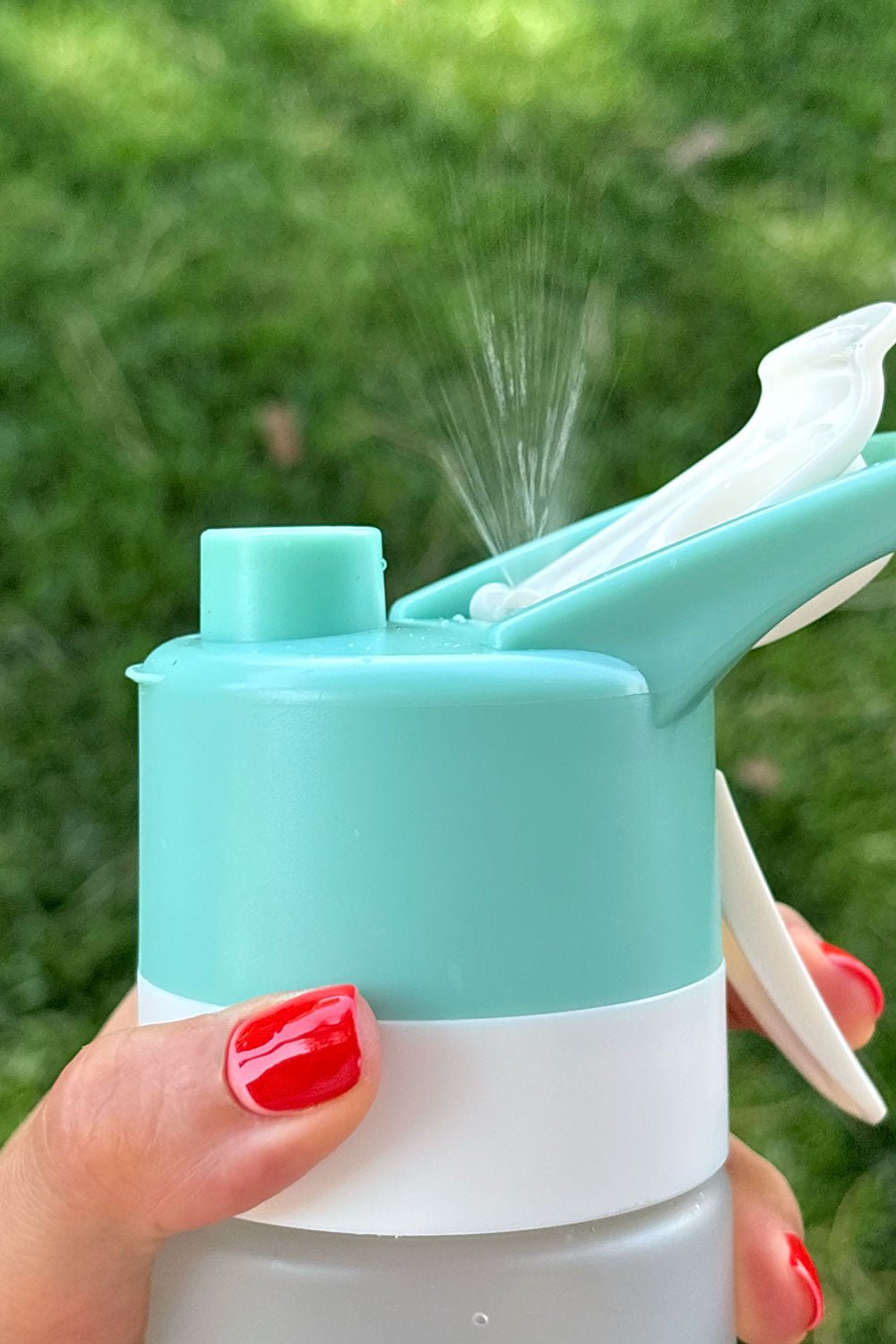 Detalle Pulverizador Botella Con Pulverizador Verde Cristina Oria 