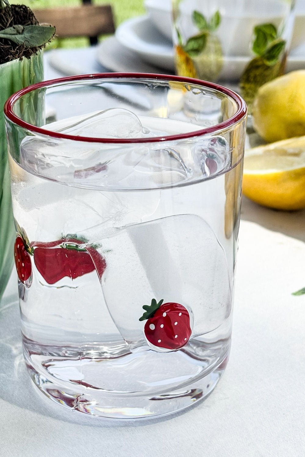 Fresa Vaso De Cristal Con Frutas Pintadas Cristina Oria