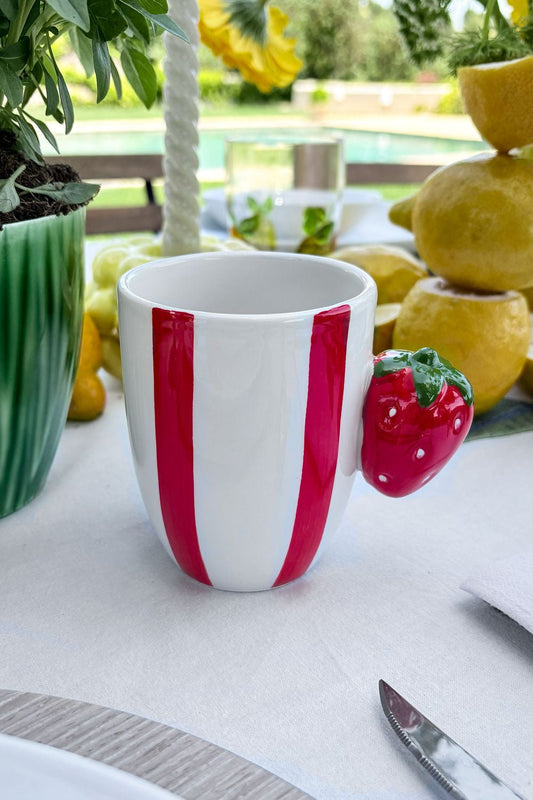 Fresa Taza Diseño Rayas De Colores & Asa De Fruta Cristina Oria