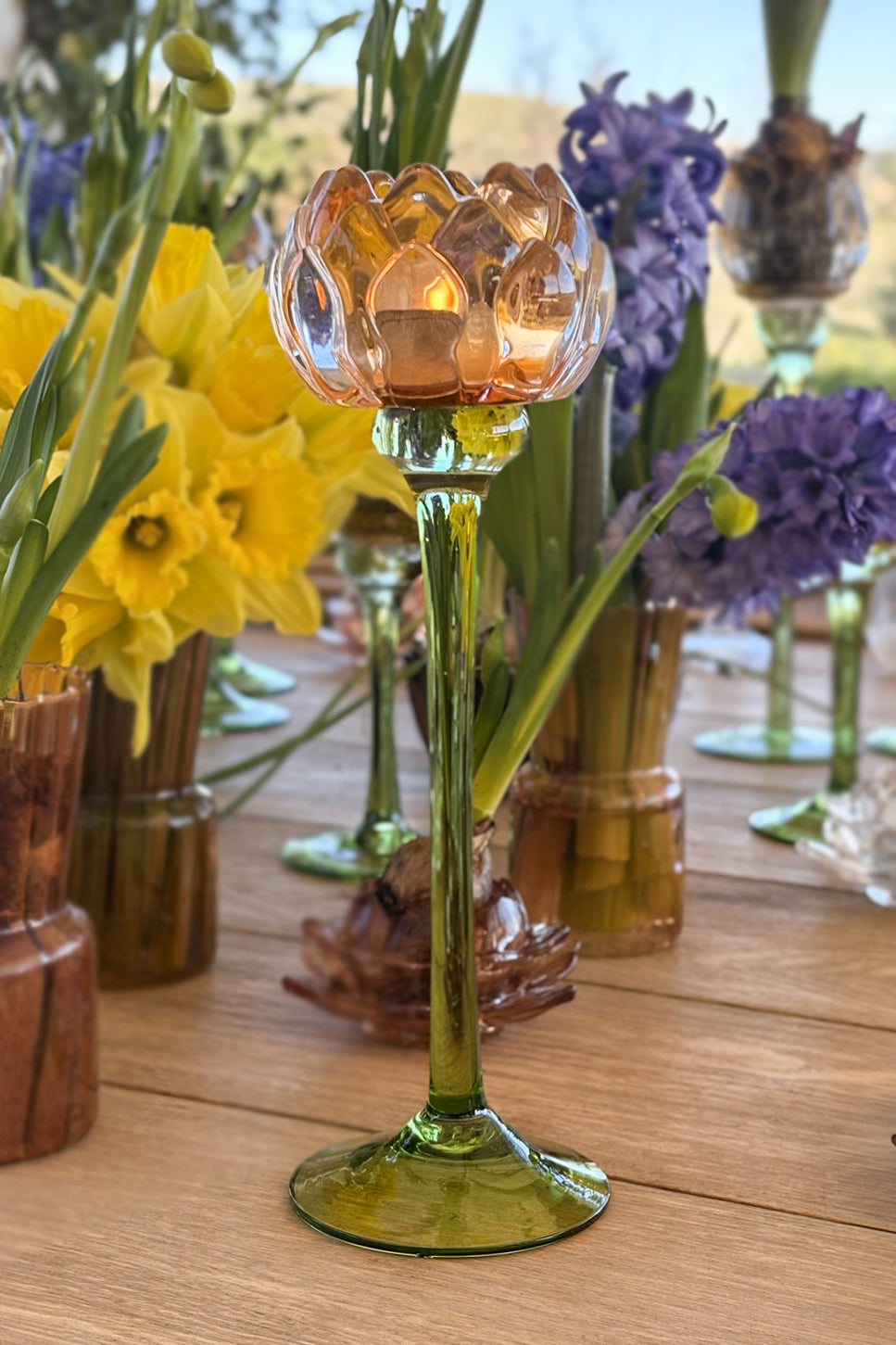 Chandelier en cristal avec design de fleur orange