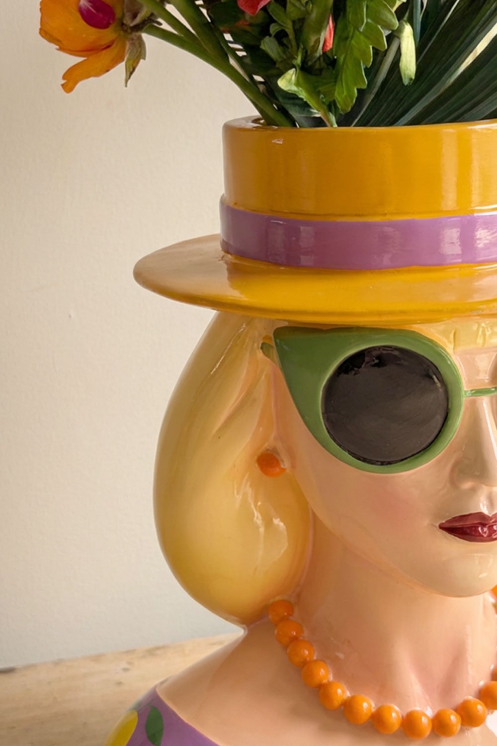 Detalle Jarrón Busto Lady Fashion Rubia Cristina Oria 