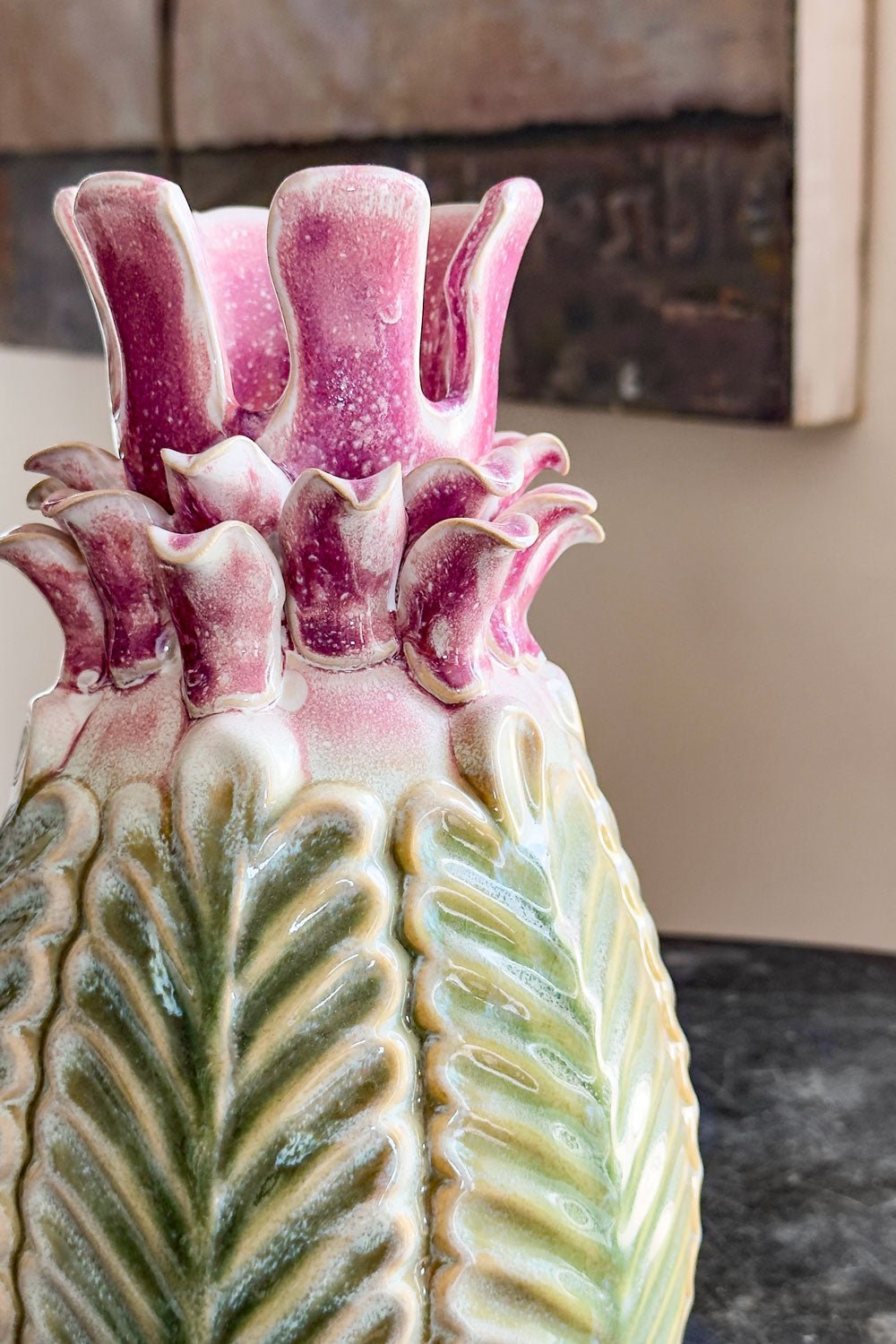Detalle Jarrón Artesanal Bulbo Flor Verde Jade Grande Cristina Oria
