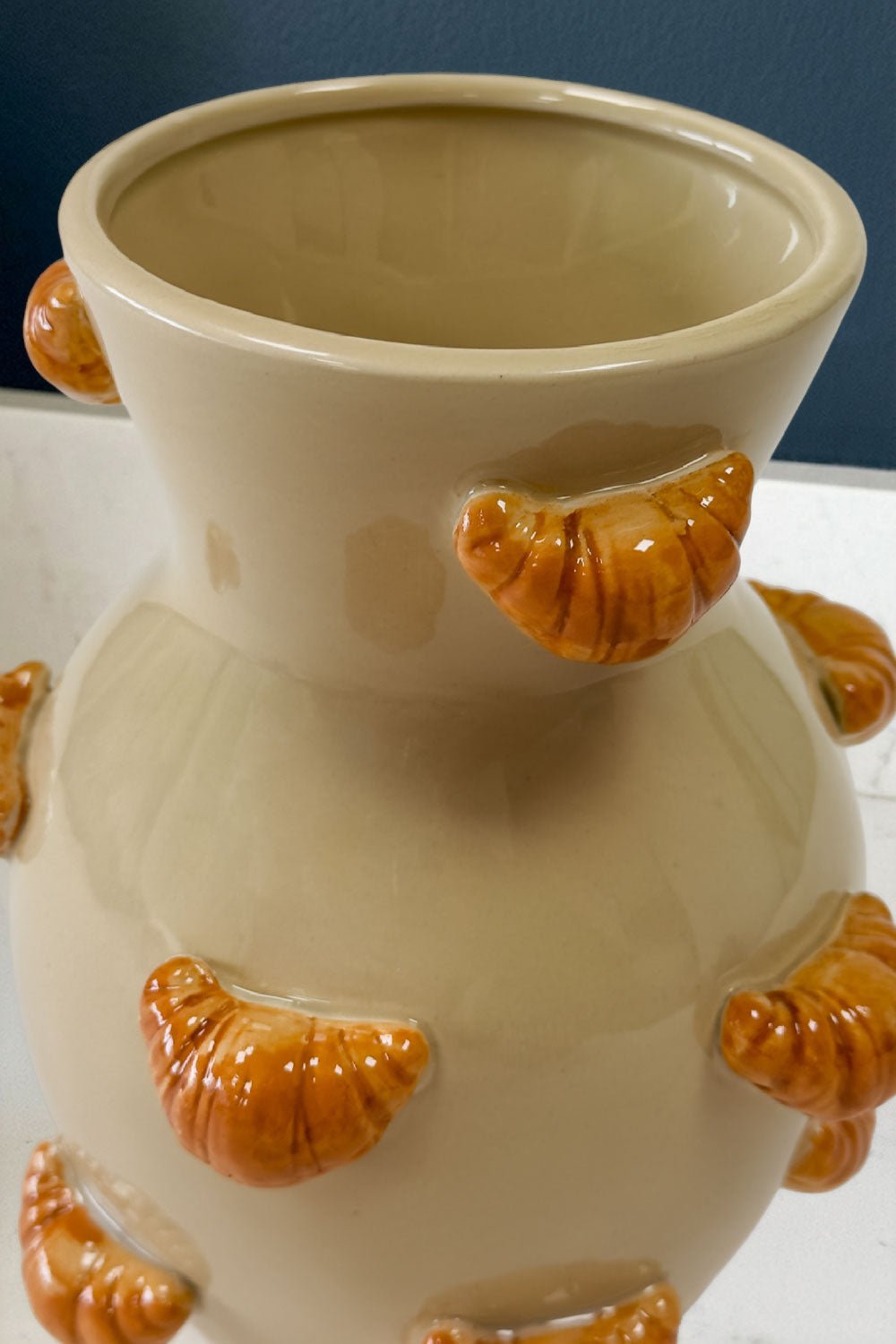 Detalle Jarrón Diseño Croissant Cristina Oria 