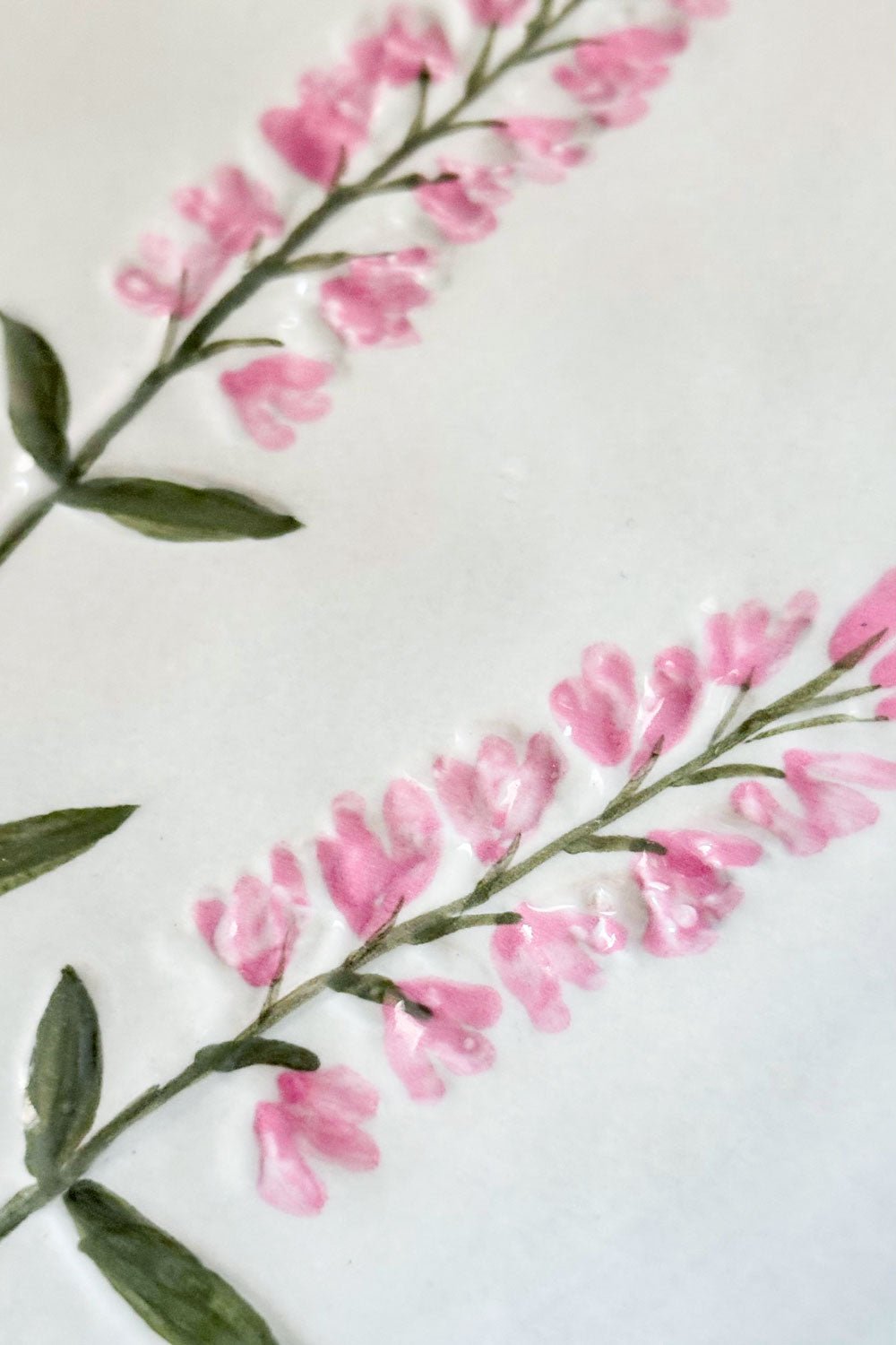 Detalle Bandeja Ovalada Con Diseño Flor Silvestre Rosa Cristina Oria