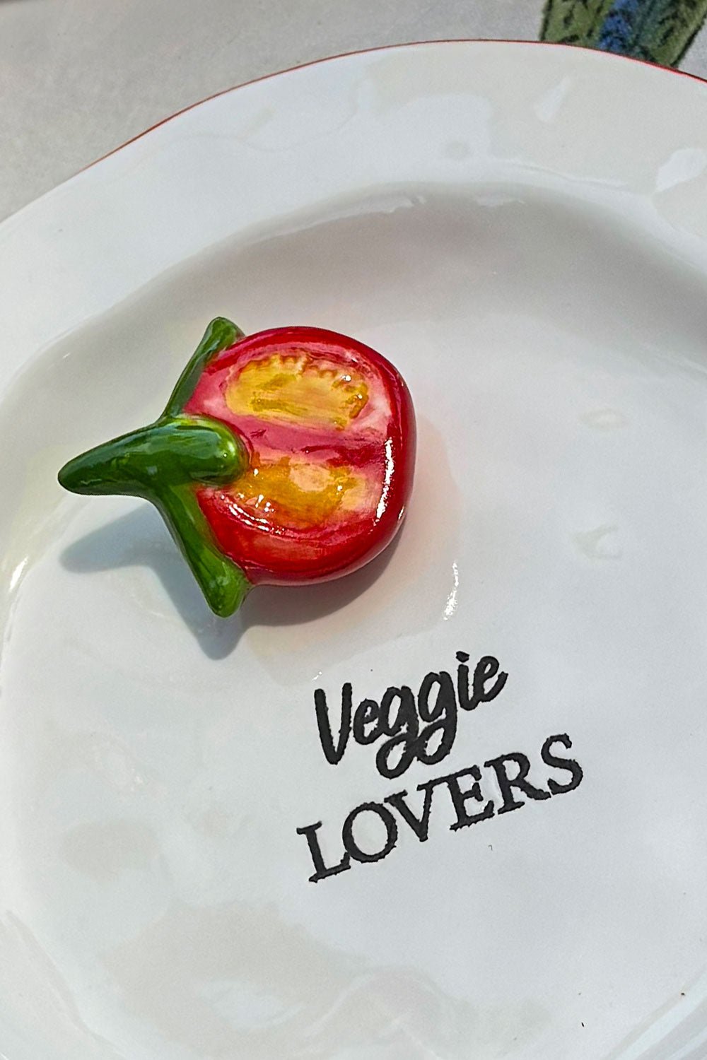 Detalles Plato Llano Tomate Porcelana Vajilla Huerto Cristina Oria