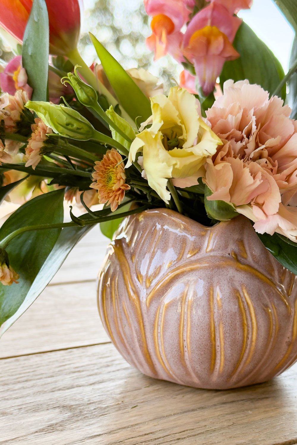 Detalles Jarrón De Gres Diseño Pétalo Rosa Cristina Oria