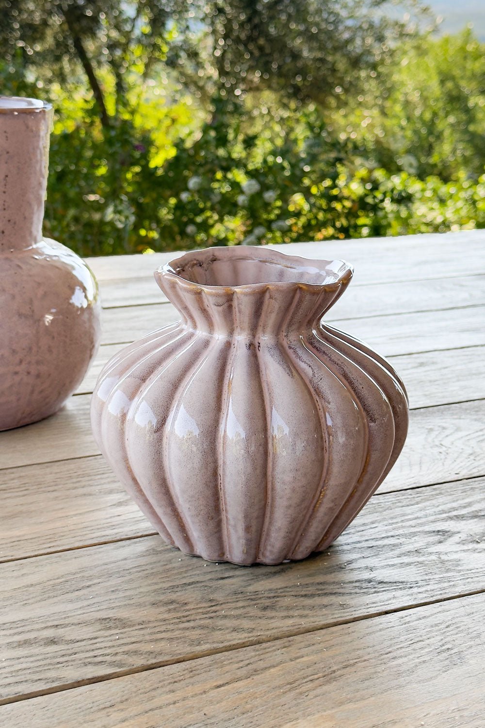 Detalles Jarrón De Gres Diseño Ondina Malva Cristina Oria