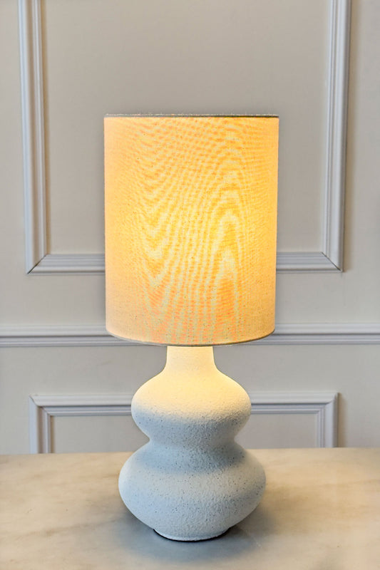 Lámpara De Mesa De Cerámica Crema Con Pantalla De Lino