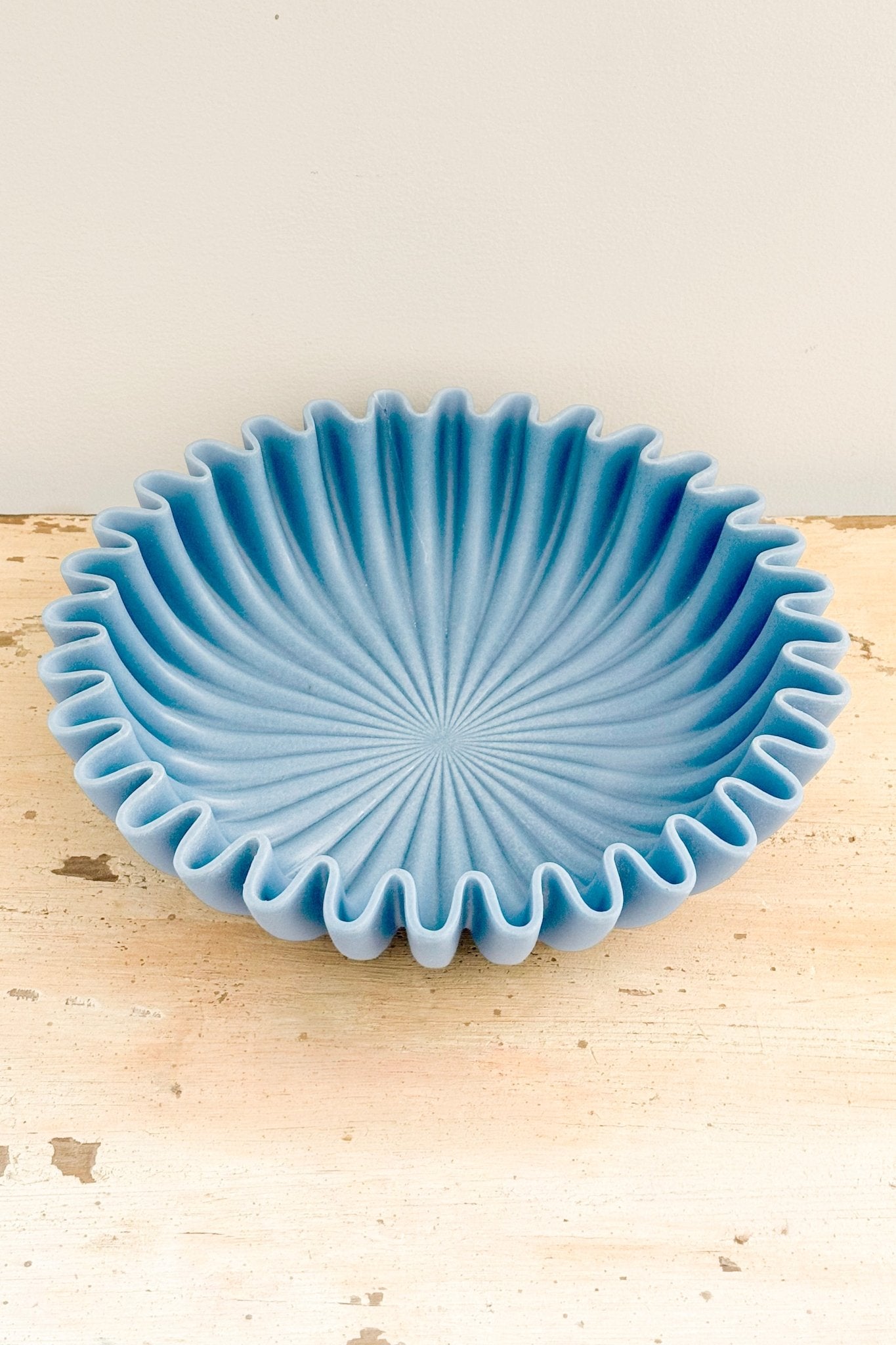Centro De Mesa Bajo De Resina Diseño Ondas Cristina Oria