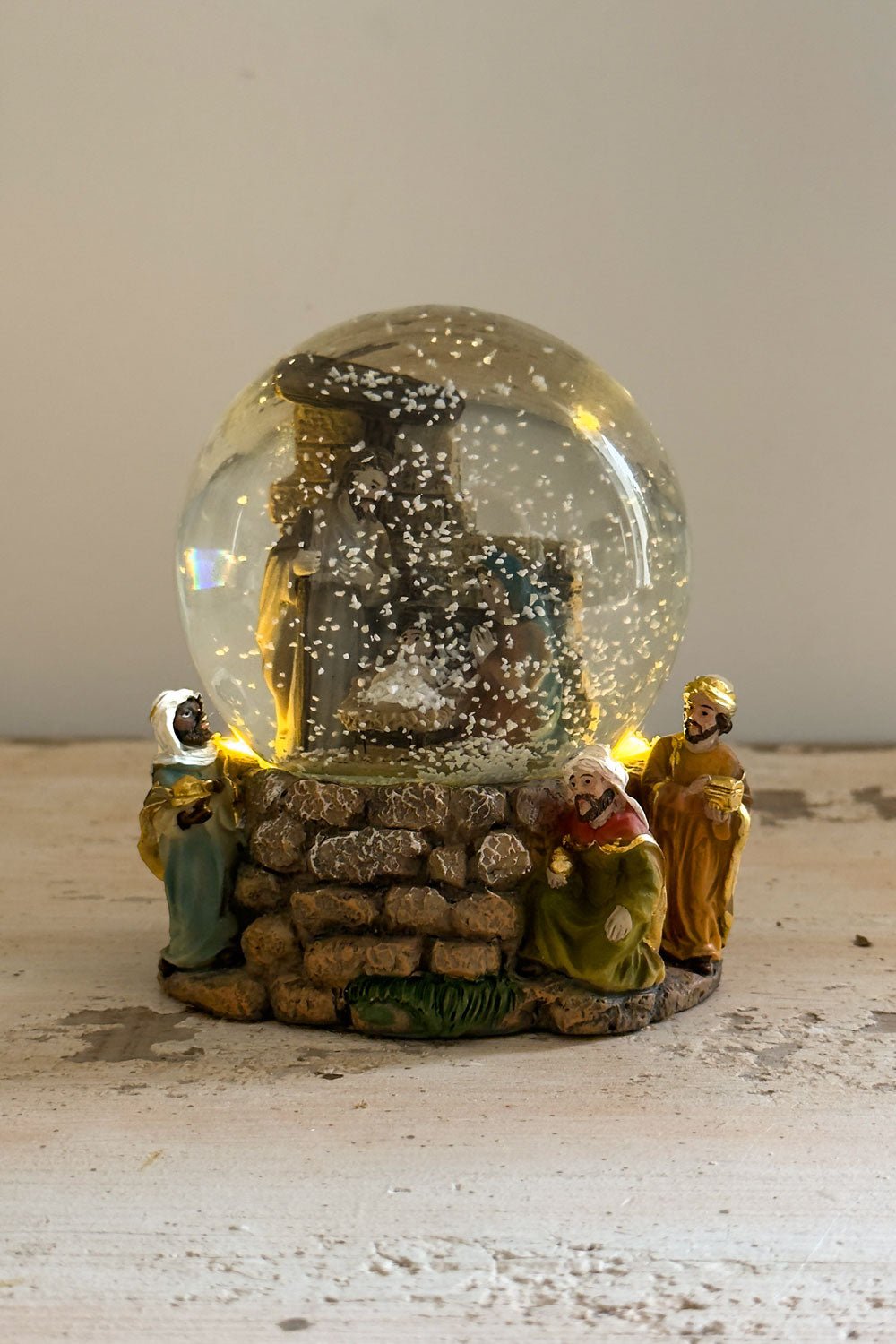 Nacimiento En Bola De Nieve Con Iluminación