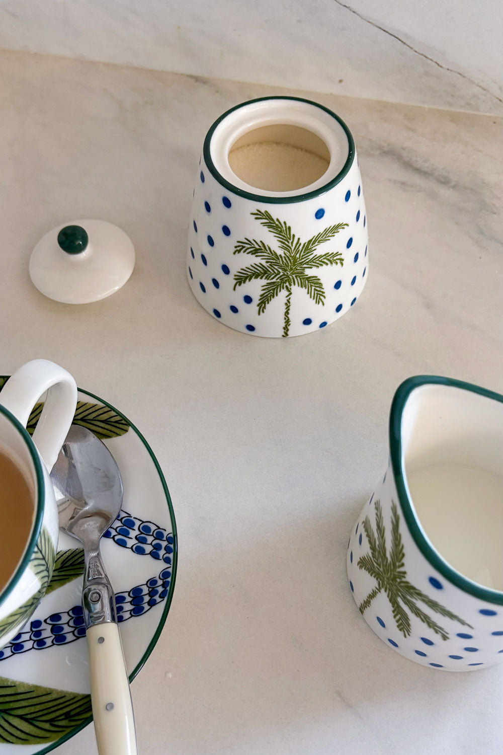 Tapa Abierta Set Azucarero & Lechera De Porcelana Diseño Palmeras Cristina Oria