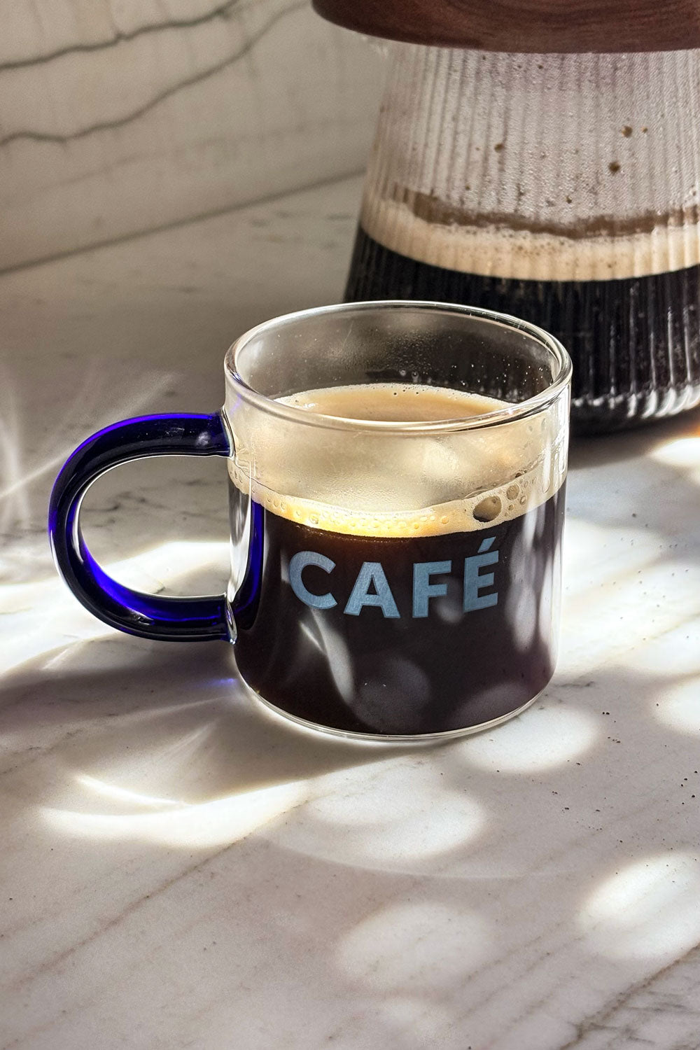 Detalles Taza Café De Vidrio Con Asa De Colores Azul Cristina Oria