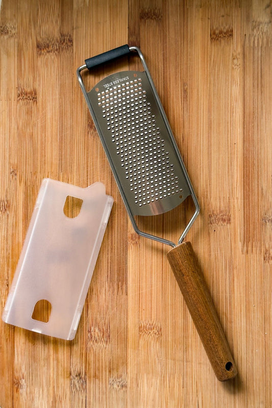 Rallador Plano De Mano De Acacia Cristina Oria