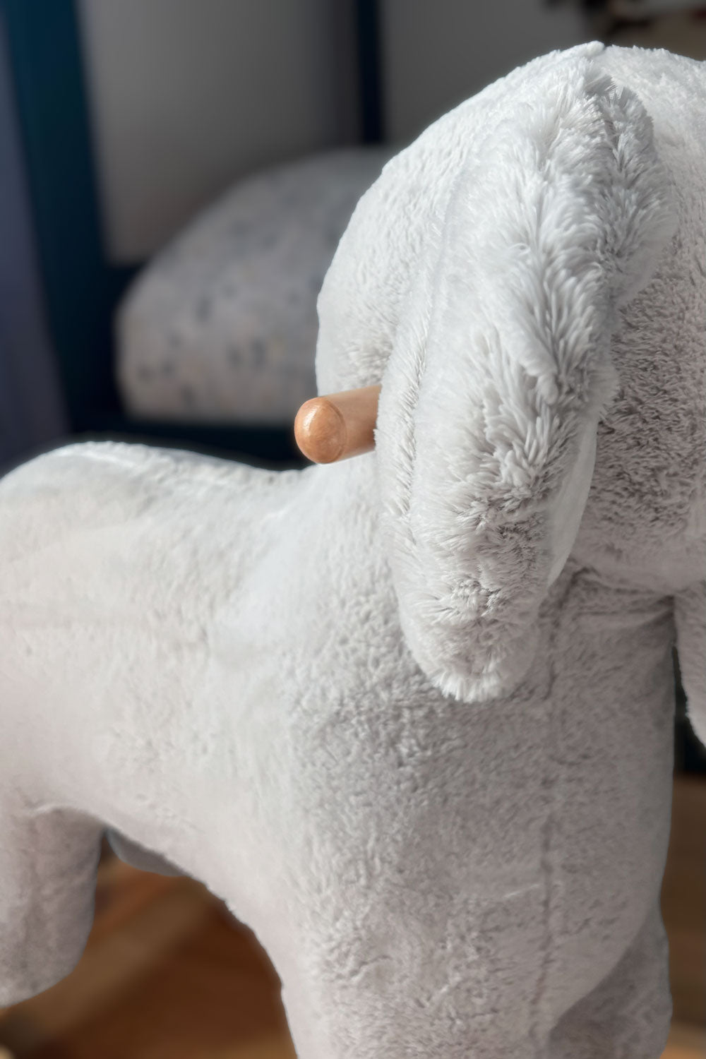 Detalle Mangos Mecedora Infantil Elefante Cristina Oria 