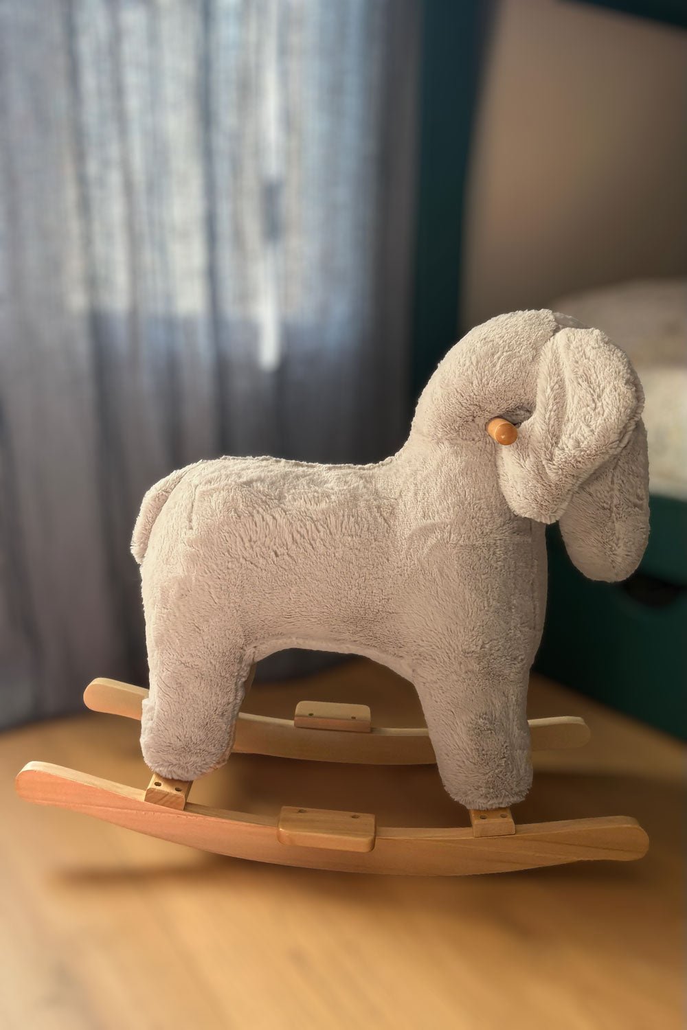 Detalle Mecedora Infantil Elefante Cristina Oria 