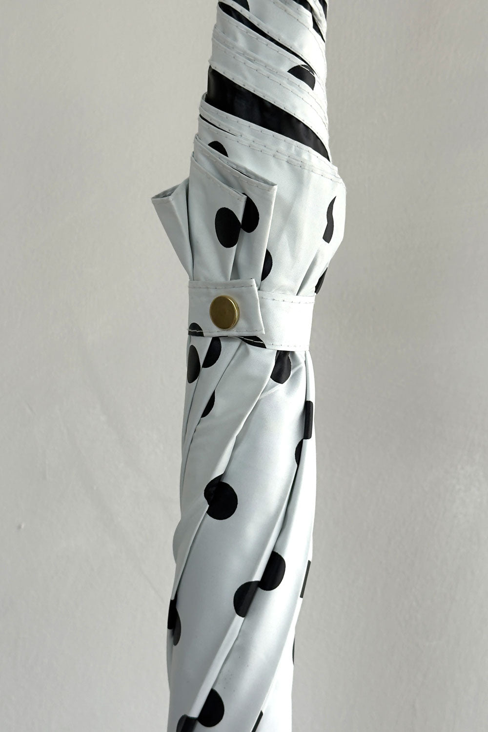 Paraguas Blanco Con Lunares Negros