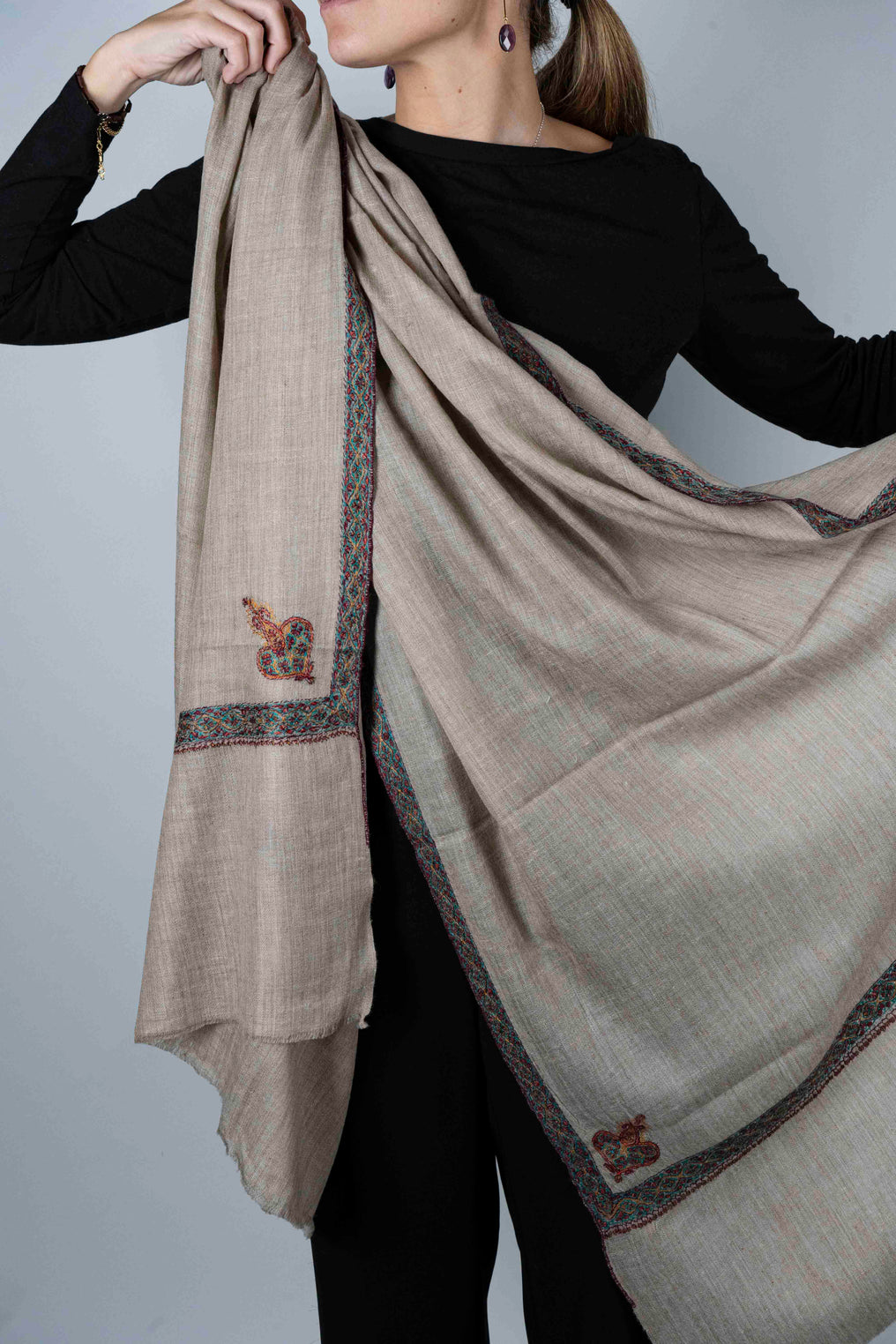 Pashmina Lisa Con Bordado