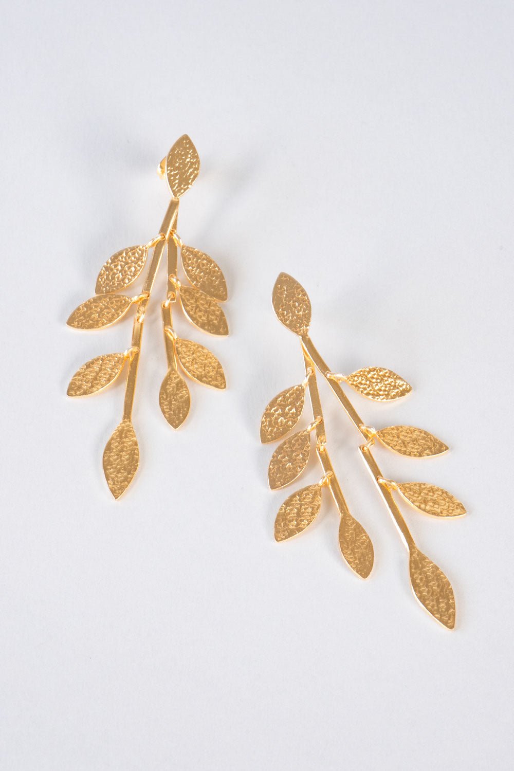 Pendientes Dorados Con Diseño Rama De Olivo Cristina Oria