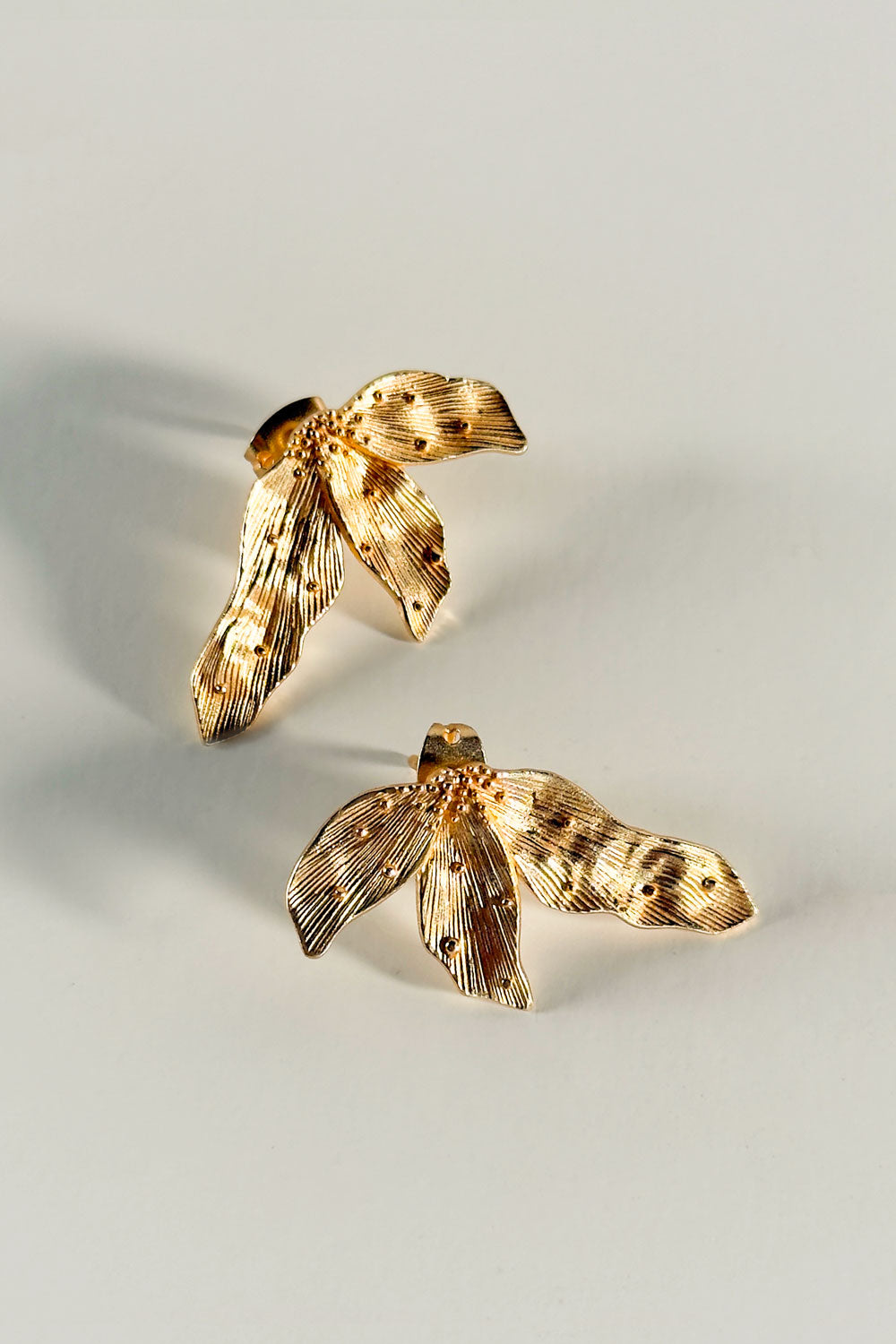 Pendientes Dorados Con Diseño De Hojas En Abanico Cristina Oria