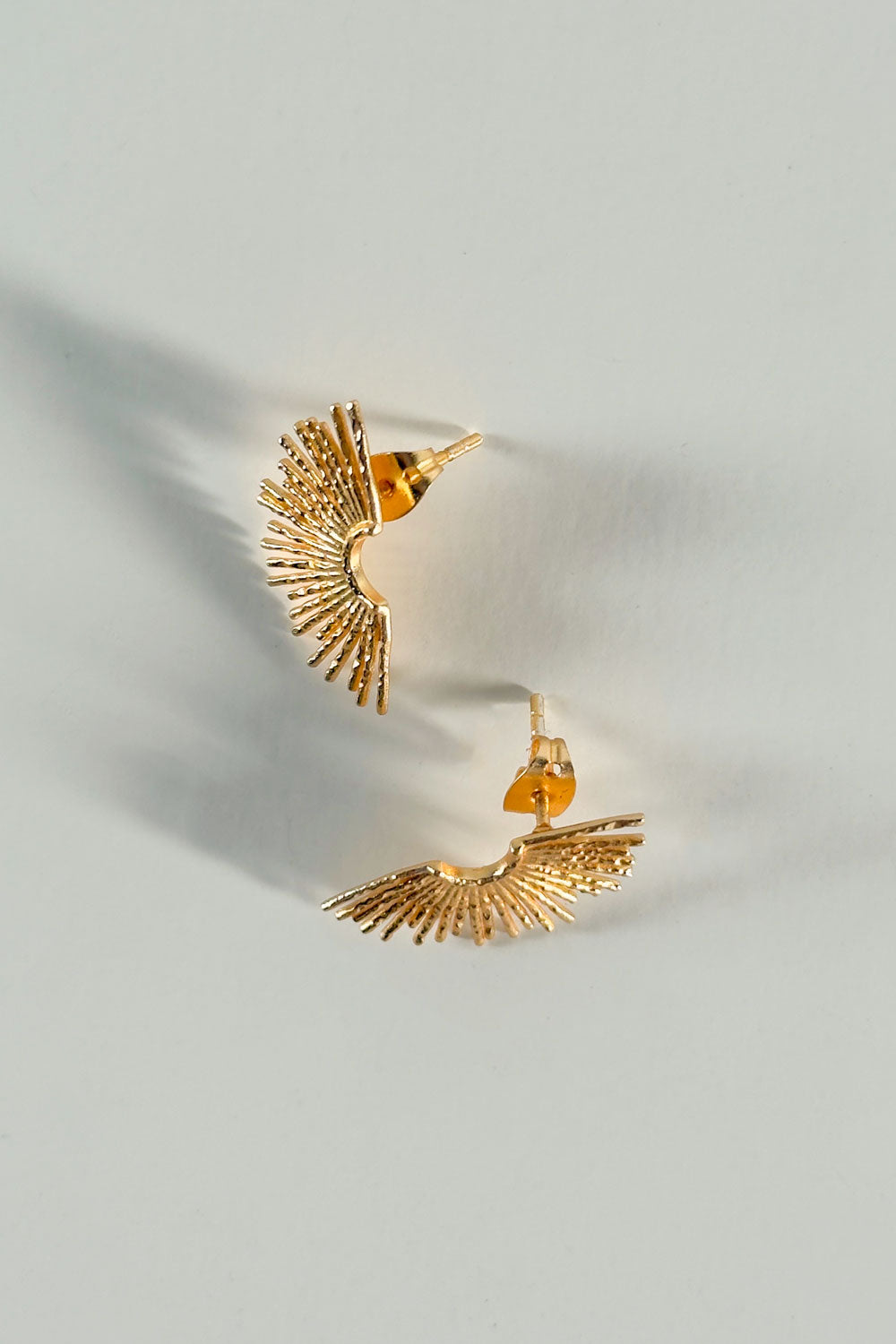 Detalles Pendientes Dorados Con Diseño Abanico Cristina Oria