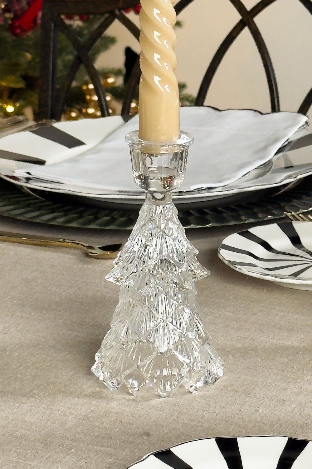 Candelabro Tallado De Cristal Con Diseño De Abeto Transparente Cristina Oria