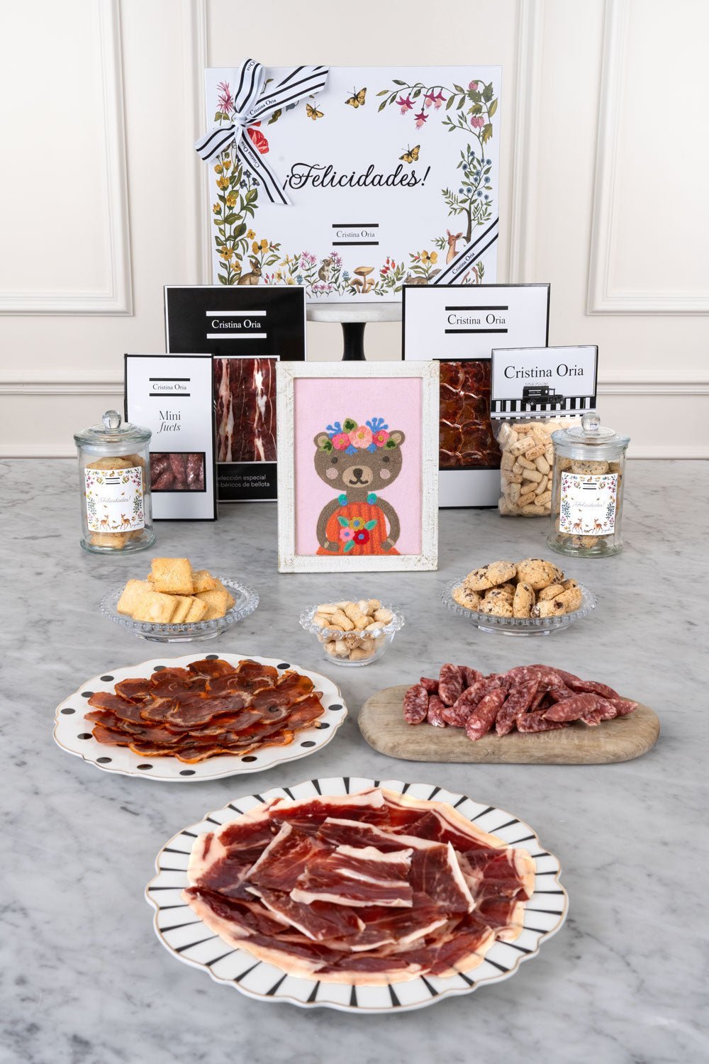 Caja Recién Mamá Capricho Gourmet & Cuadros Bordados Osa CO