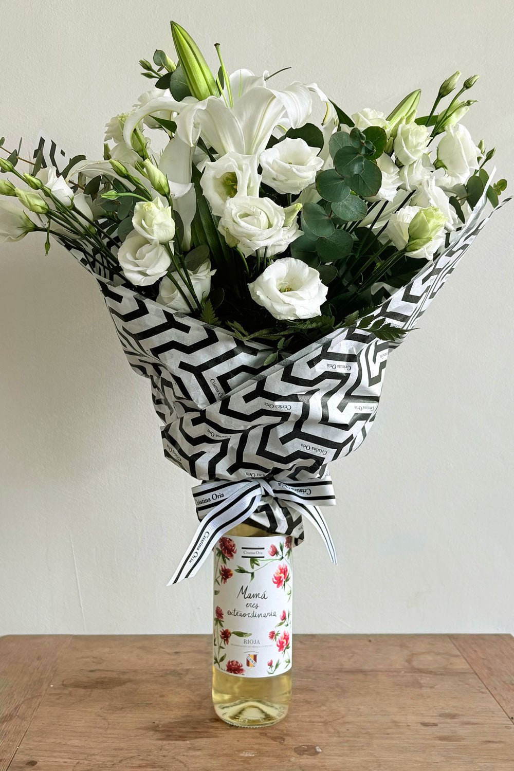 Lejos Vino & Flores "Mamá Eres Extraordinaria" Cristina Oria