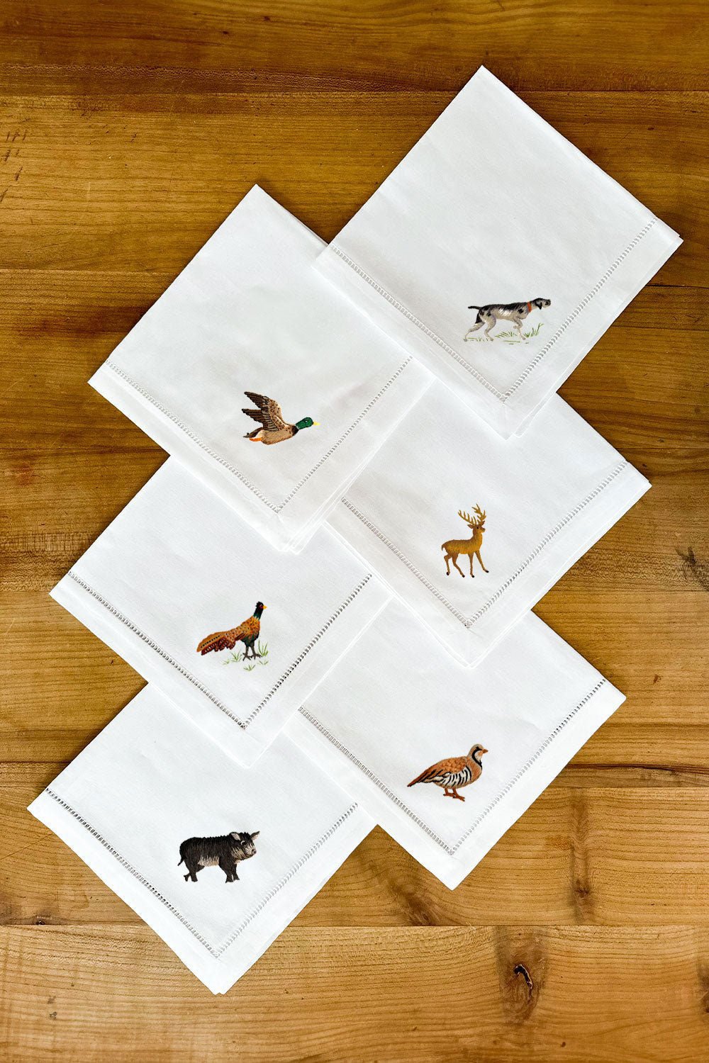 Set de 6 Servilletas Bordadas a Mano con Diseño de Animales de Caza Cristina Oria 
