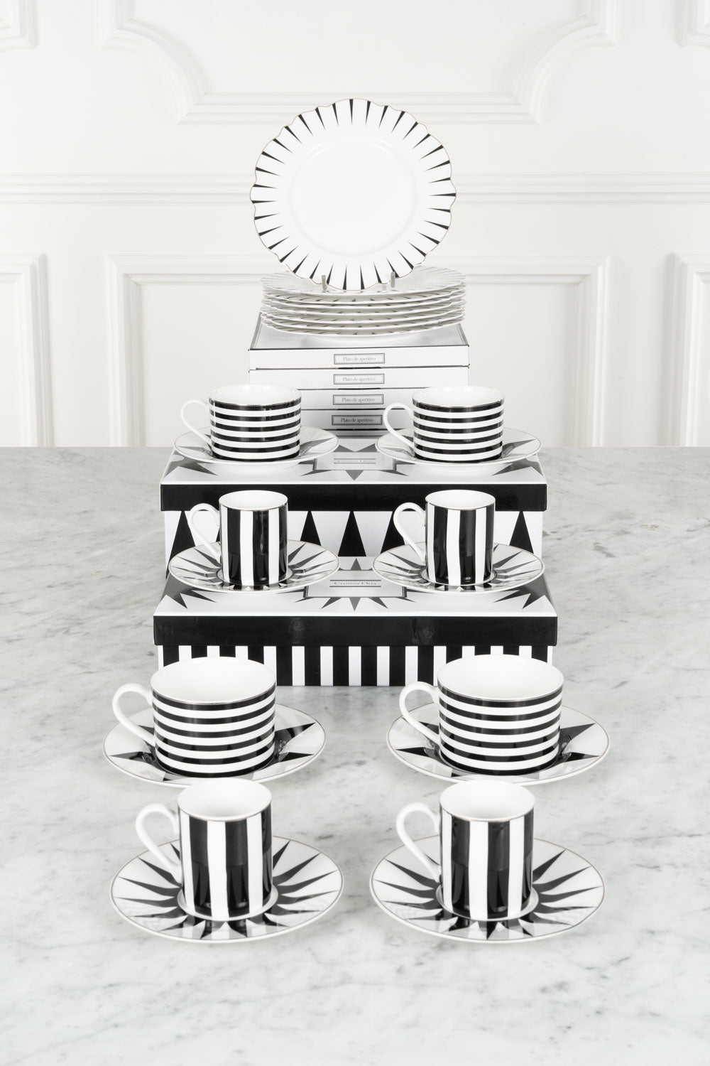 Tazas Circus & Platos Picos Cristina Oria 