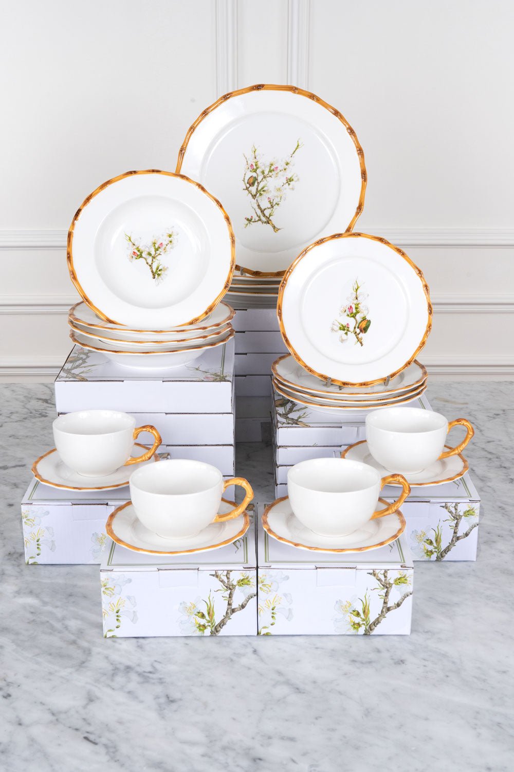 Vajilla Básica & Tazas Diseño Bambú & Flor Almendro 4 Personas Cristina Oria 