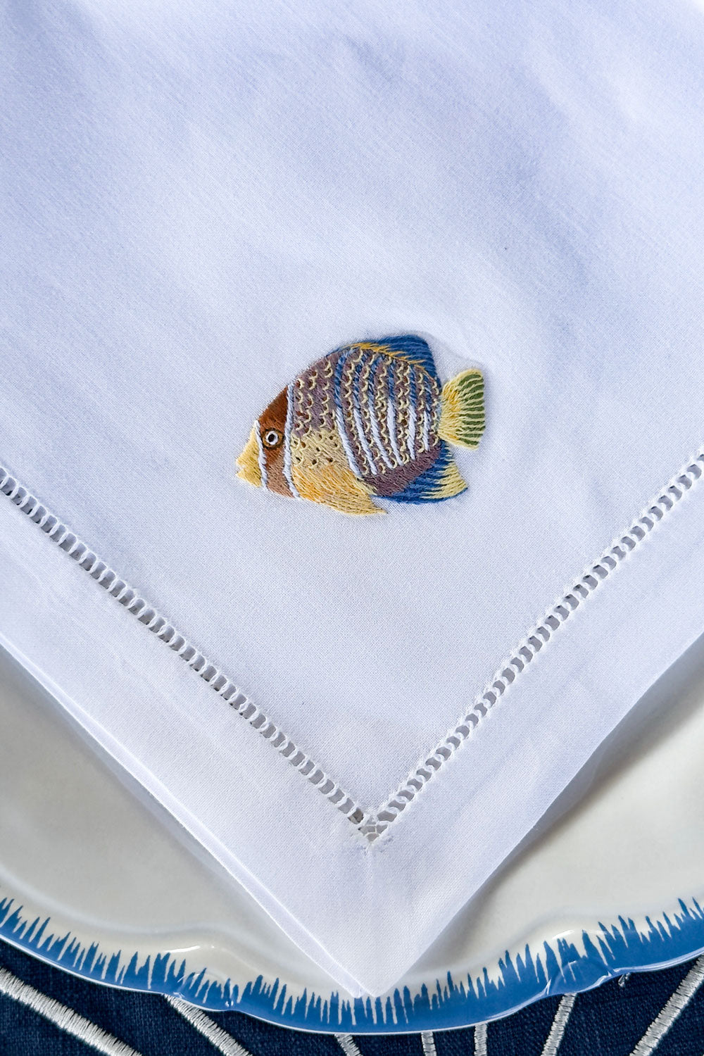Pez Detalles Set De 6 Servilletas Bordadas A Mano Con Diseño de Animales Marinos Cristina Oria