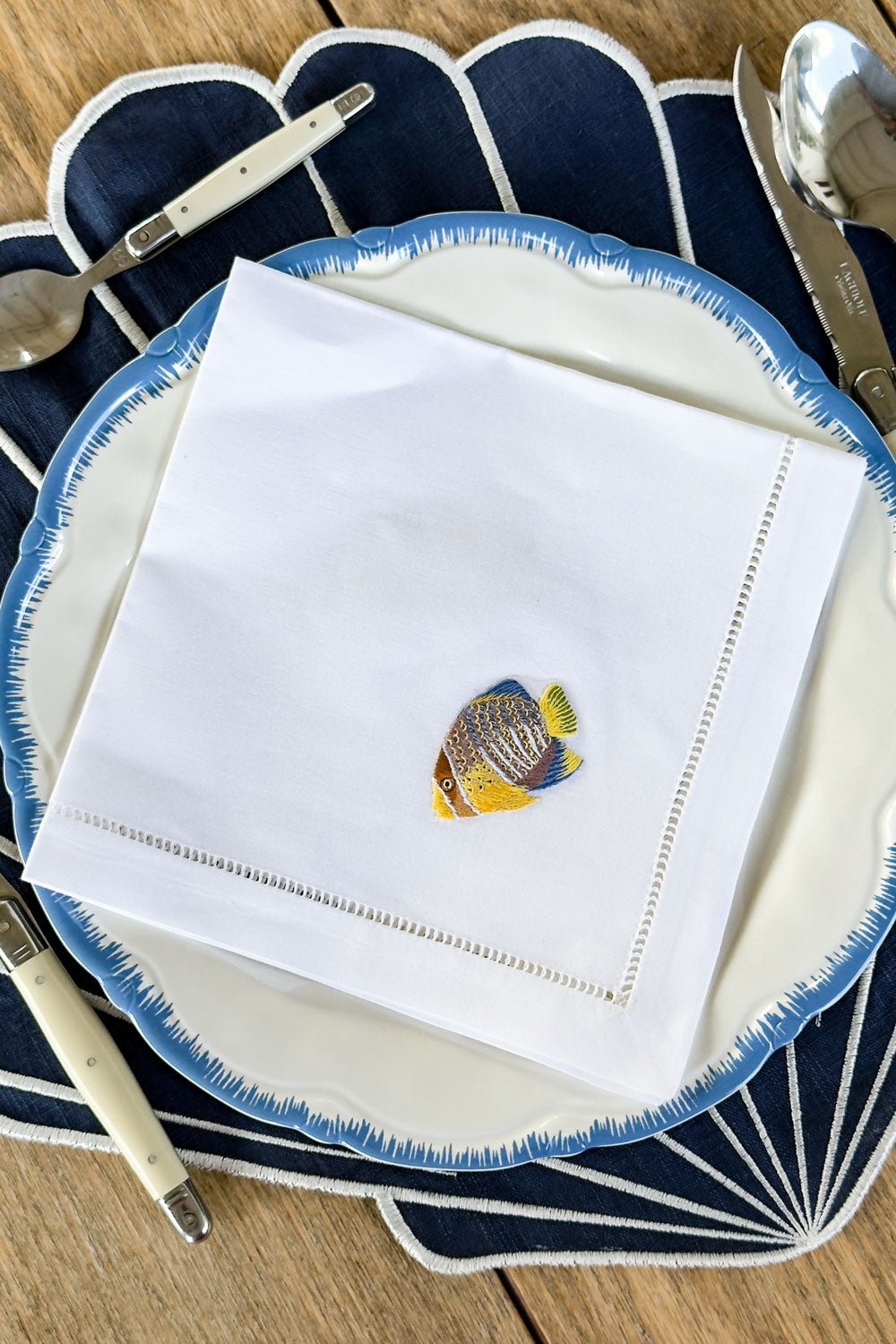 Pez Set De 6 Servilletas Bordadas A Mano Con Diseño de Animales Marinos Cristina Oria