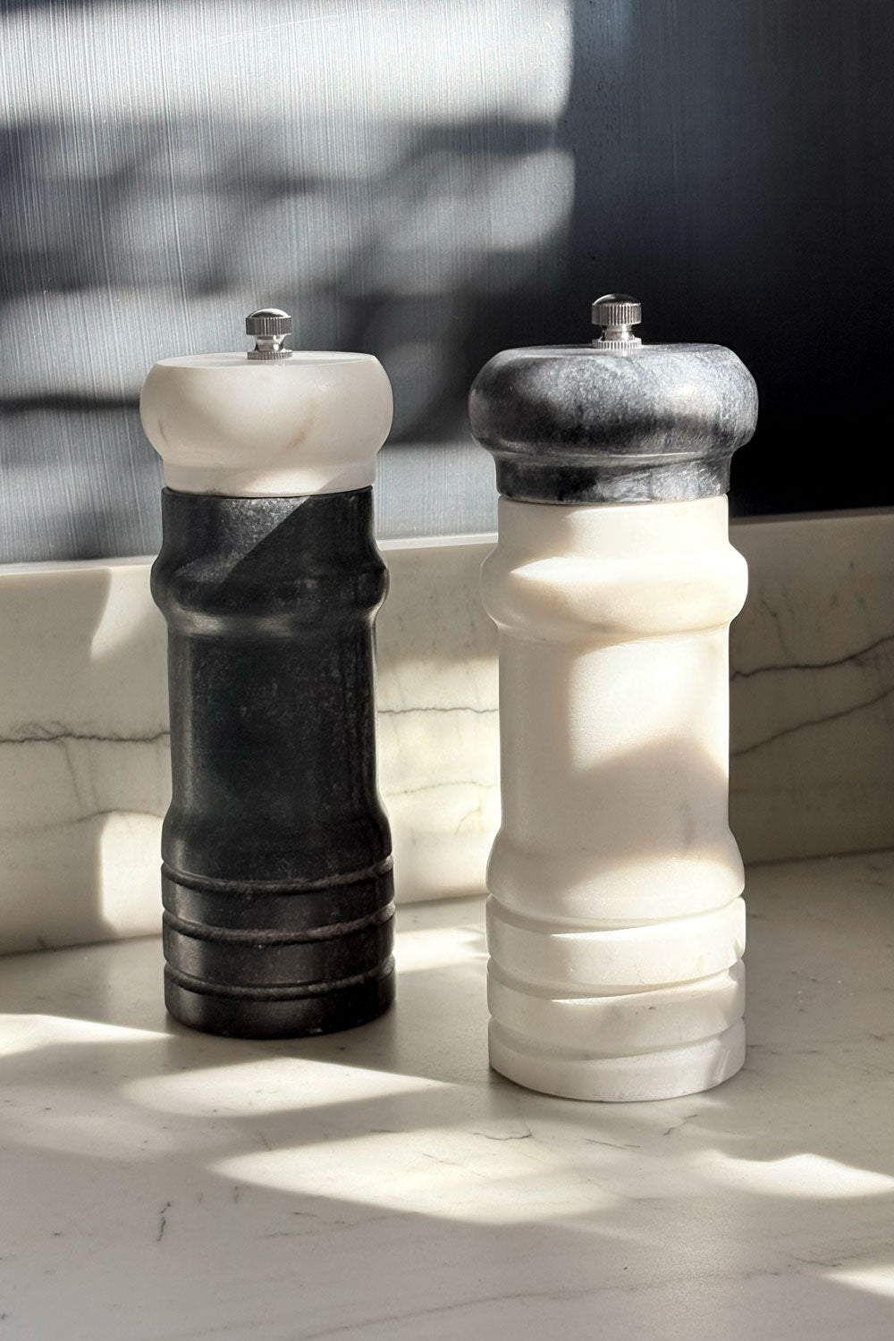 Detalle Salero De Mármol Blanco Cristina Oria 